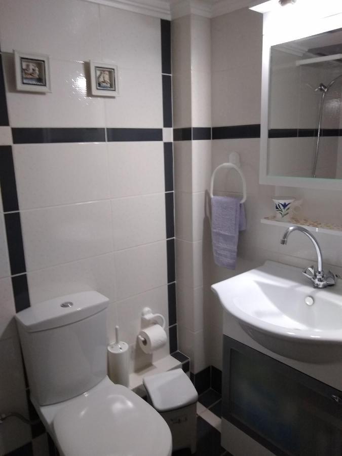 Acropolis Within 10 Minutes Walk! Classical Apartment And A Hostess At Your Side! Athen Exterior foto