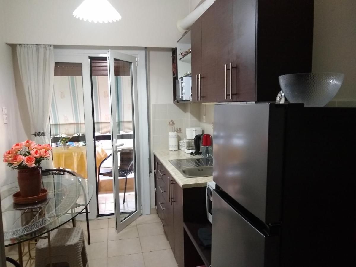 Acropolis Within 10 Minutes Walk! Classical Apartment And A Hostess At Your Side! Athen Exterior foto